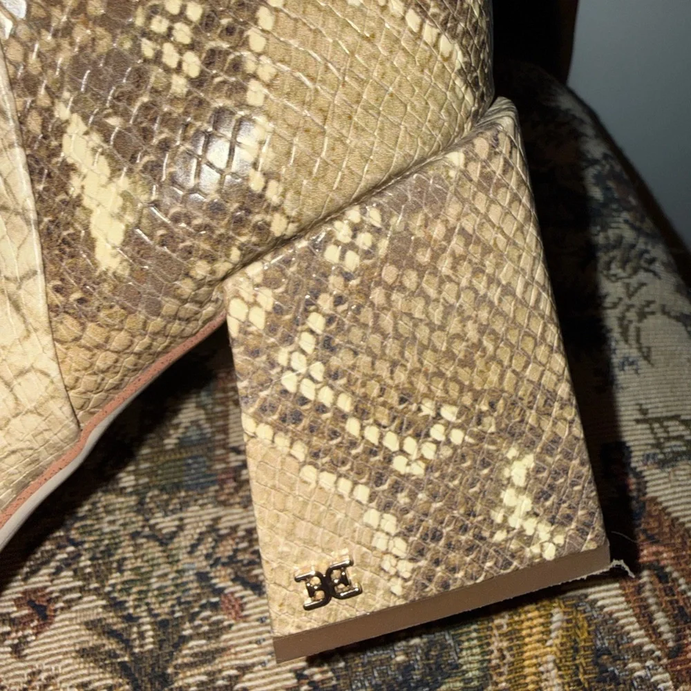 🐍 Sam Edelman Daruby Snakeskin Ankle Booties Block Heel – Size 10